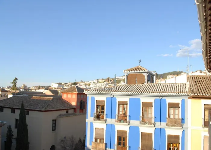 La Perla Granada Suites